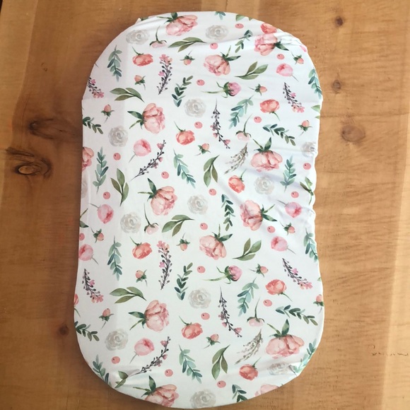 Halo Other - NWOT Halo BassiNest Swivel 🌸 Covers Lot of Two